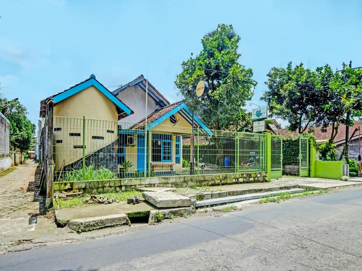 สปอต ออน 2275 โอมะฮ์ เจเอ็ม Hotel Beran Kidul ภายนอก รูปภาพ