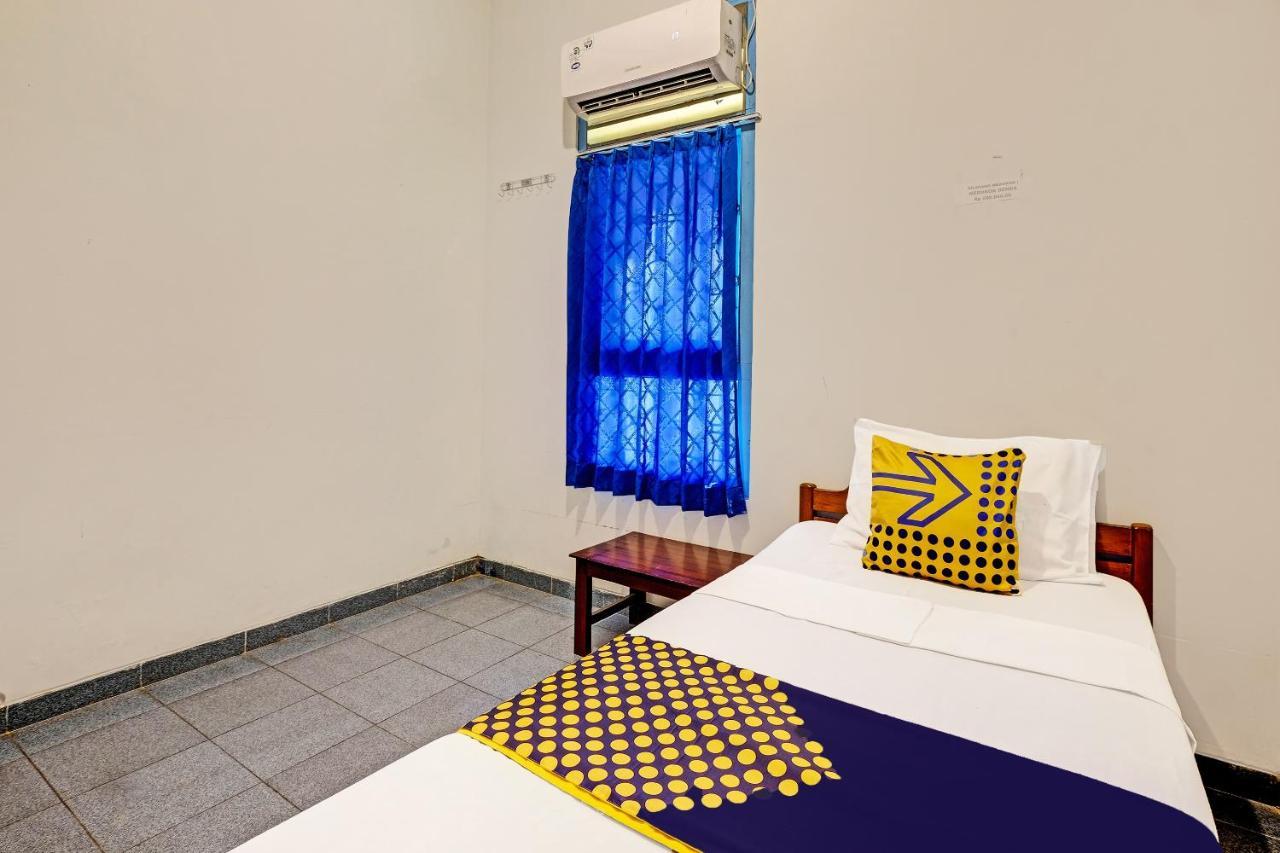 สปอต ออน 2275 โอมะฮ์ เจเอ็ม Hotel Beran Kidul ภายนอก รูปภาพ